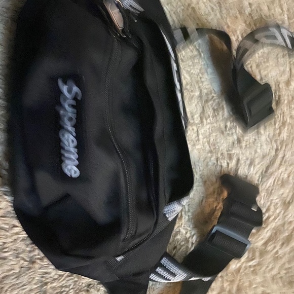 Supreme Fanny pack - Picture 5 of 7